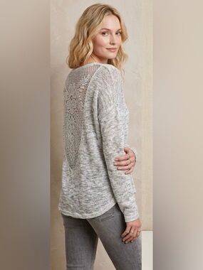 Gina grey lightweight Sweater with crochet back White floral lace design 40